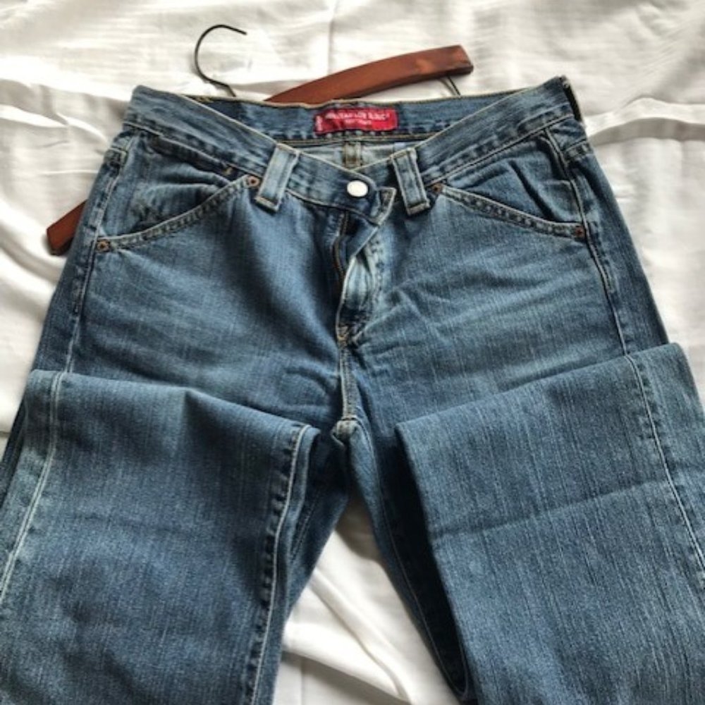 Levi's 526 Jeans, Nouveau Low Slouch, straight leg, size 6 Mis M